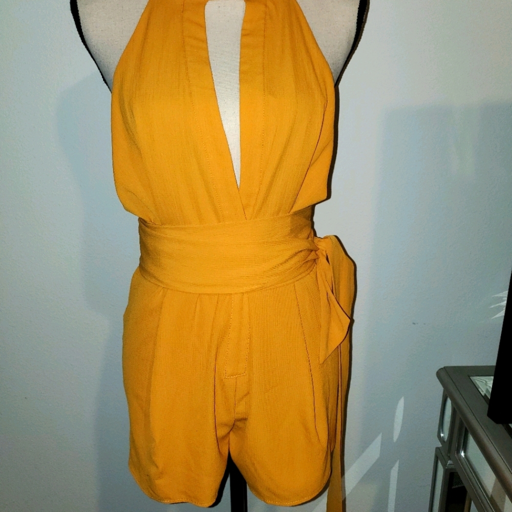 Backless romper - Picture 3 of 4